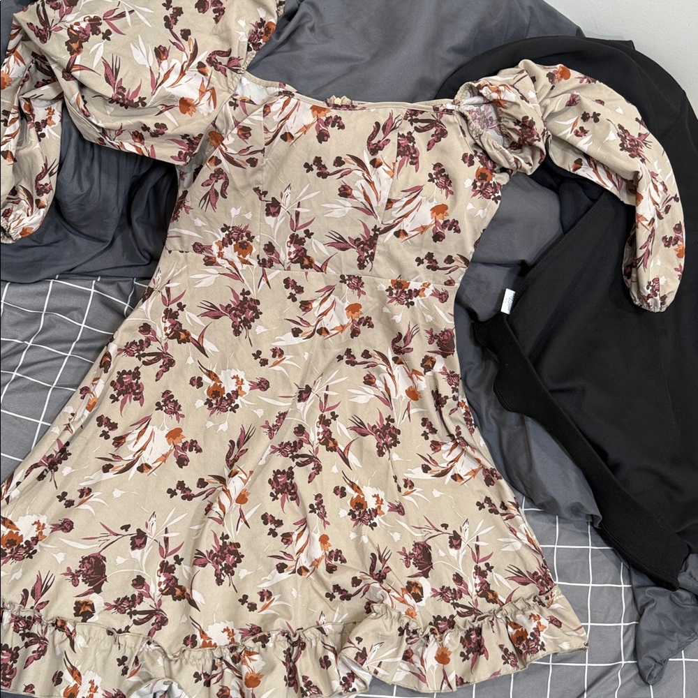 Floral Beige Dress with Puff Sleeves